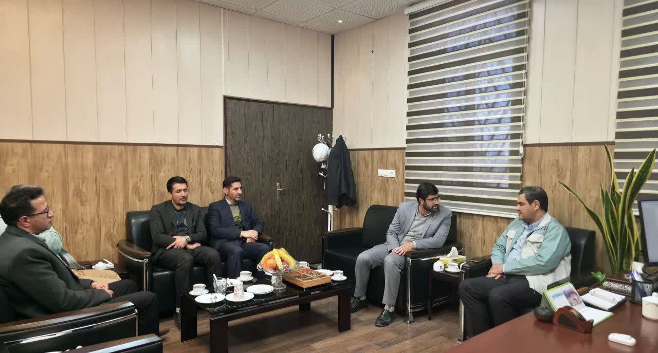 دیدار مدیرکل بنیاد شهید و امور ایثارگران استان چهارمحال و بختیاری با مدیرعامل فولاد توانآور آسیا